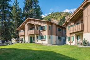 Icicle Ridge Suite- Pet Friendly- Upstairs Unit